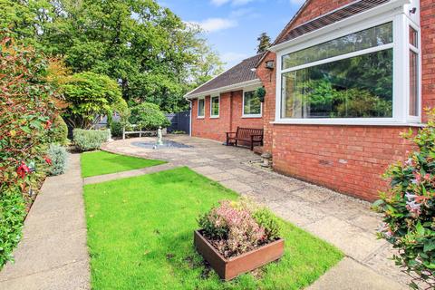 3 bedroom detached bungalow for sale, Upper Deacon Road, Southampton SO19