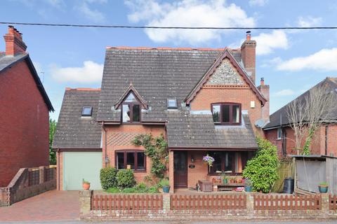 4 bedroom detached house for sale, Upham Street, Southampton SO32