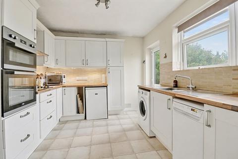 2 bedroom detached bungalow for sale, Hobb Lane, Southampton SO30