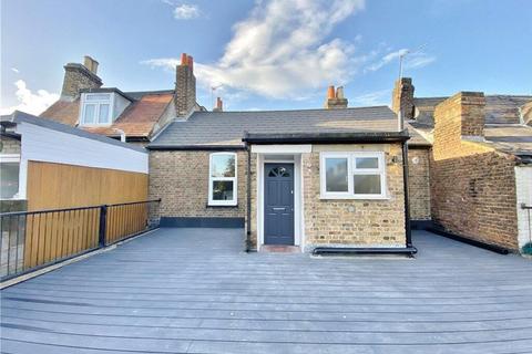 undefined, Church Street, Twickenham TW1