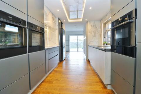 4 bedroom detached house for sale, Pylands Lane, Southampton SO31