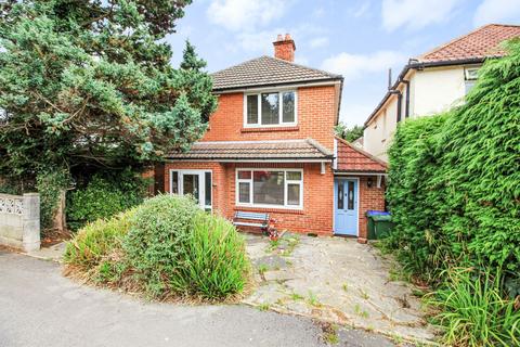 3 bedroom house for sale, Dell Road, Southampton SO18