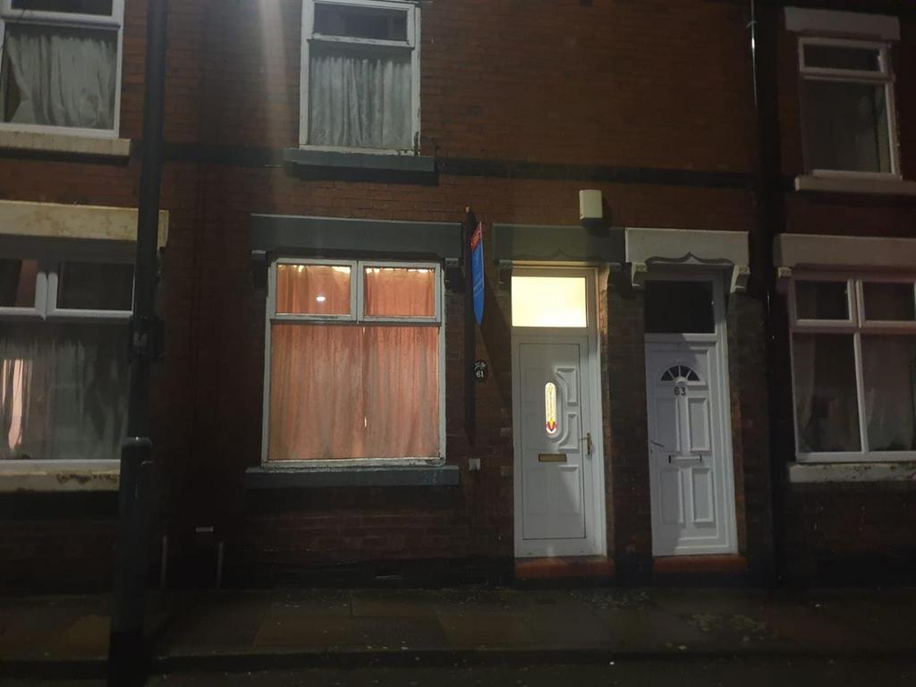 Advertising pictures 61 pinnox Street stoke 26.jpg
