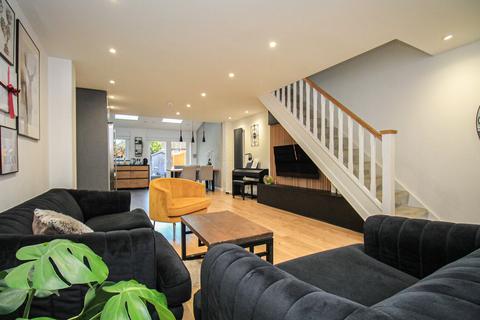 3 bedroom semi-detached house for sale, Lambourne Road, Southampton SO18