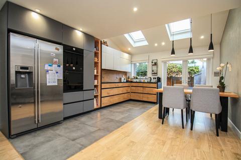 3 bedroom semi-detached house for sale, Lambourne Road, Southampton SO18