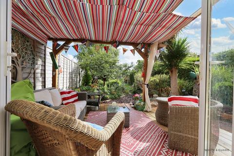 3 bedroom semi-detached house for sale, New Road, Winchester SO21