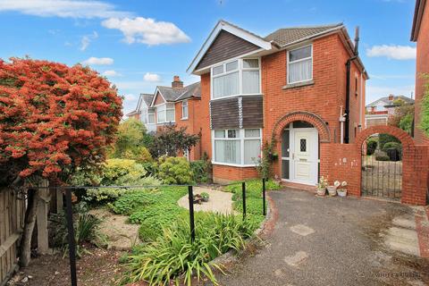 3 bedroom detached house for sale, Bitterne Crescent, Southampton SO19