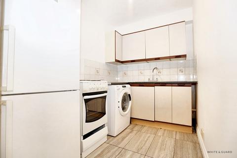 undefined, Fair Oak Road, Eastleigh SO50