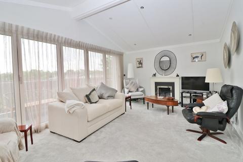 undefined, Satchell Lane, Southampton SO31