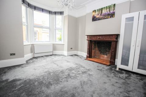 3 bedroom detached house for sale, Cobbett Road, Southampton SO18