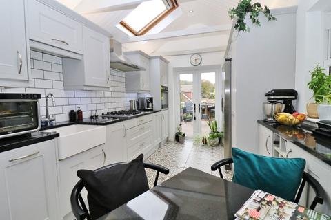 4 bedroom detached house for sale, St. Johns Road, Southampton SO30