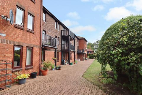 1 bedroom retirement property for sale, Hamble Lane, Southampton SO31