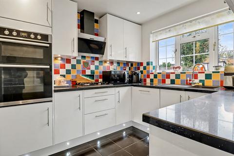 4 bedroom detached house for sale, Tamarisk Road, Southampton SO30