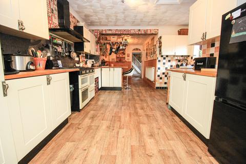 3 bedroom semi-detached house for sale, Pinegrove Road, Southampton SO19