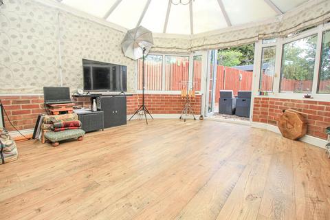 3 bedroom semi-detached house for sale, Pinegrove Road, Southampton SO19
