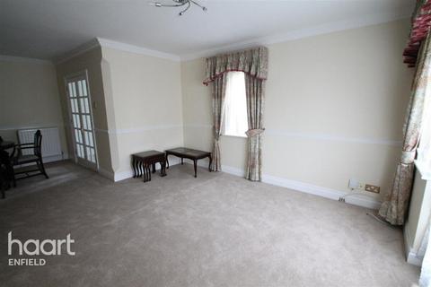 undefined, Chase Side, London