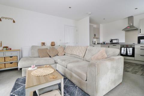 2 bedroom flat for sale, Oakhanger Close, Southampton SO30
