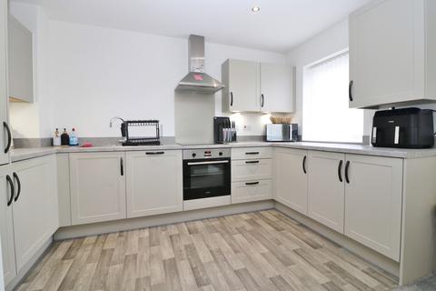 2 bedroom flat for sale, Oakhanger Close, Southampton SO30