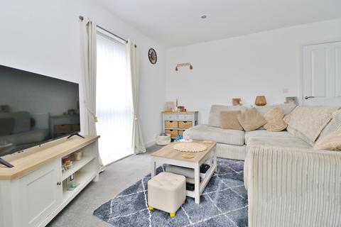 2 bedroom flat for sale, Oakhanger Close, Southampton SO30