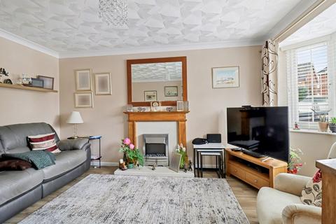 4 bedroom detached house for sale, Tamarisk Road, Southampton SO30