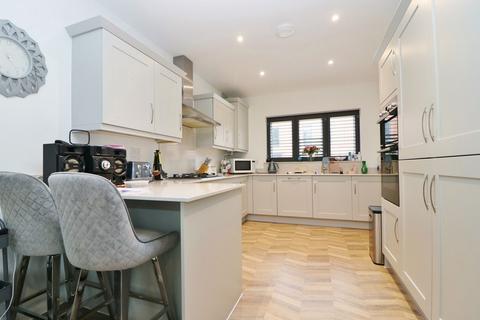 4 bedroom detached house for sale, Whiteley Way, Southampton SO30