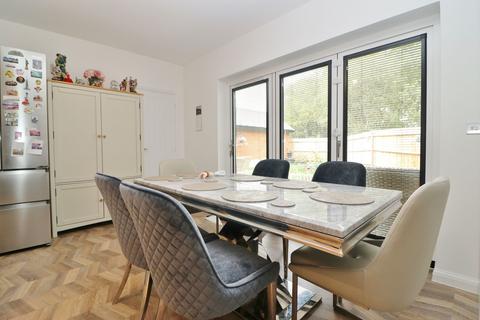 4 bedroom detached house for sale, Whiteley Way, Southampton SO30
