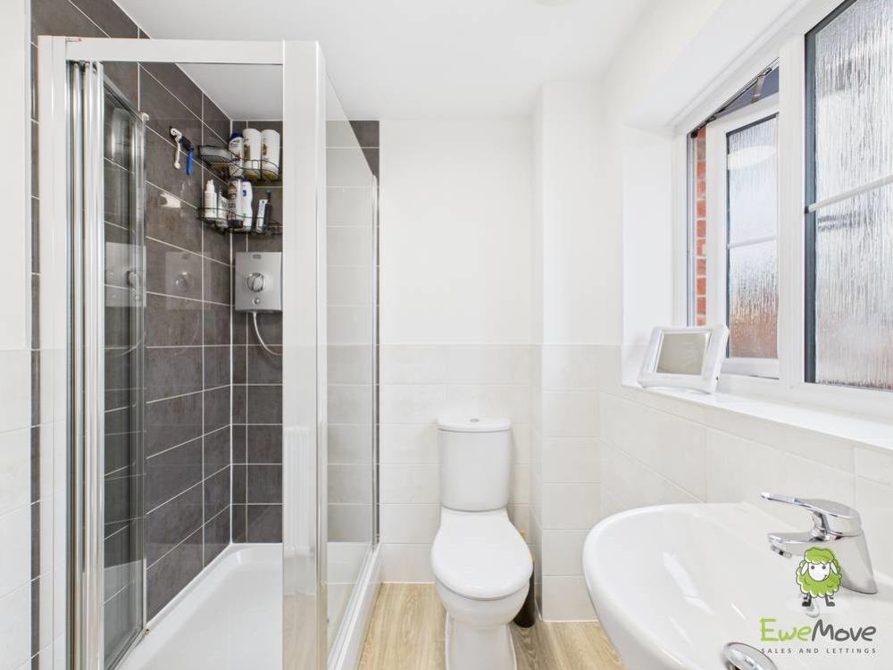 En-suite Emily Dimelow Ewemove Whitchurchand Nantwich