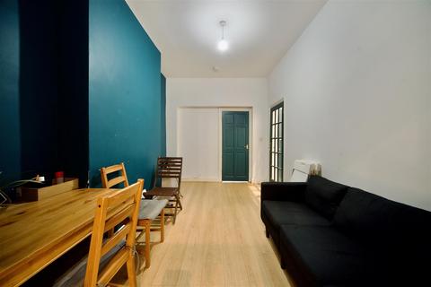 6 bedroom house for sale, Ashfield Street, London E1