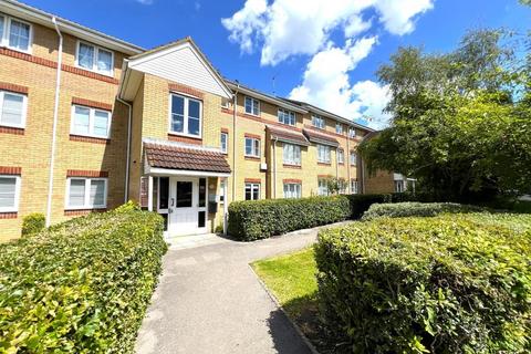2 bedroom apartment to rent, Winton Road, Stratton