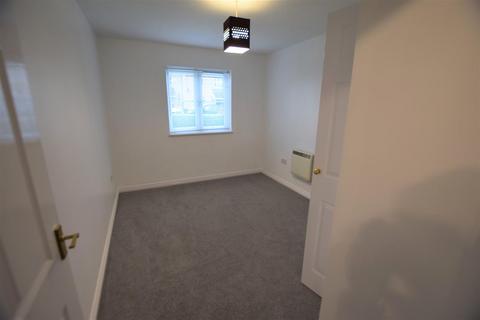 2 bedroom apartment to rent, Winton Road, Stratton