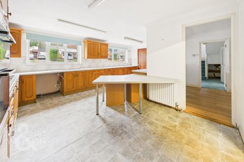 4 bedroom detached house for sale, West End, Costessey, Norwich
