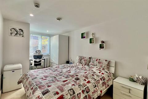 2 bedroom apartment for sale, Langley House, Hounslow TW4