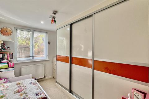 2 bedroom apartment for sale, Langley House, Hounslow TW4