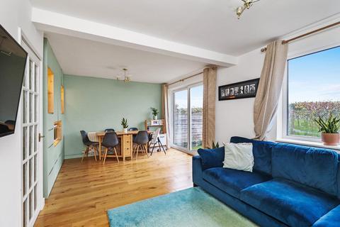 3 bedroom terraced house for sale, Fairlie Drive, Timperley