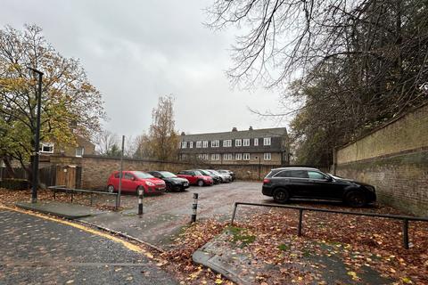 undefined, Torrance Close, Charlton SE7