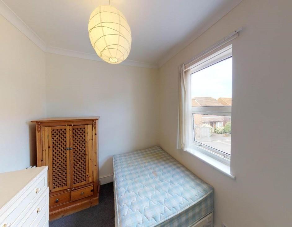 2 Bedroom First Floor Apartment – Mordaunt Road