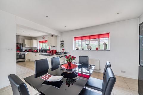 5 bedroom detached house to rent, Camberley