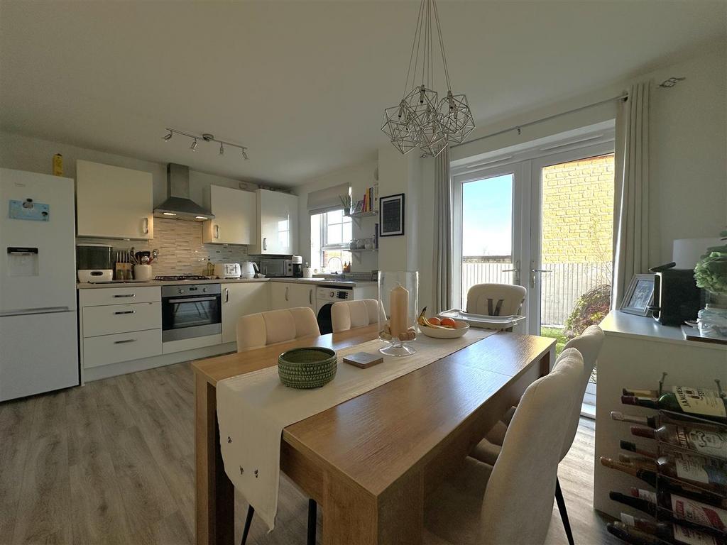 Kitchen/Dining Room