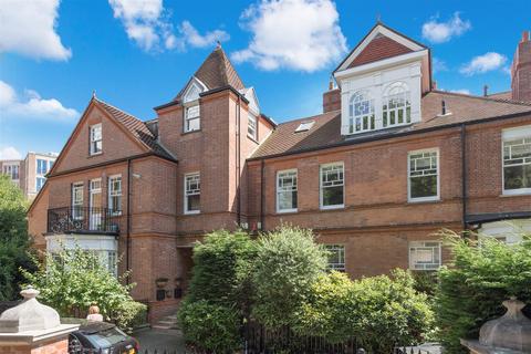 3 bedroom flat to rent, Ellerdale Road, Hampstead Village NW3