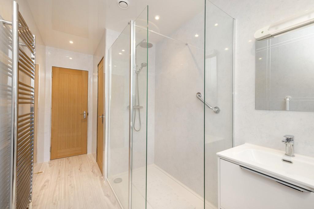 Family Shower Room