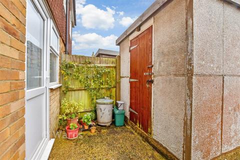 William Pitt Avenue, Deal, Kent