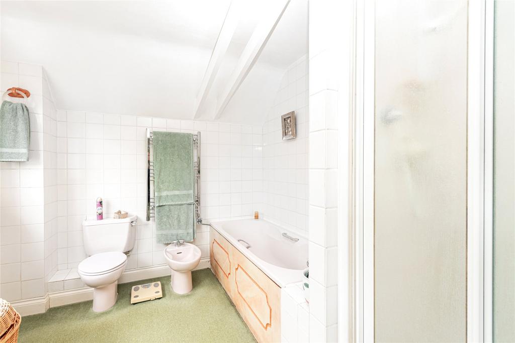 En Suite Bathroom