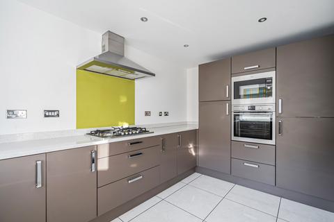 4 bedroom semi-detached house for sale, Hawthorn Way, Bristol BS16