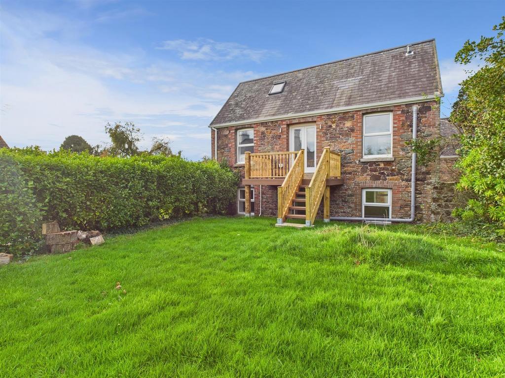 CAM04392 G0-PR0155-STILL026.jpg