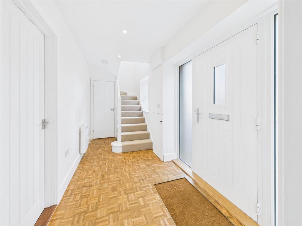 CAM04392 G0-PR0155-STILL008.jpg