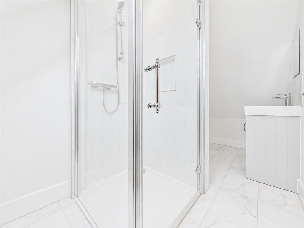 CAM04392 G0-PR0155-STILL021.jpg