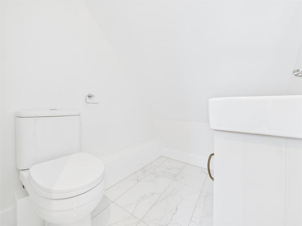 CAM04392 G0-PR0155-STILL022.jpg