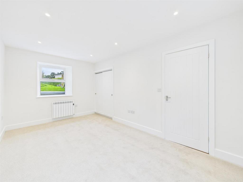 CAM04392 G0-PR0155-STILL003.jpg