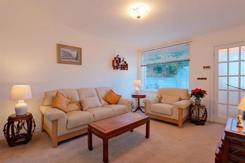 undefined, Manor Park, Hamilton
