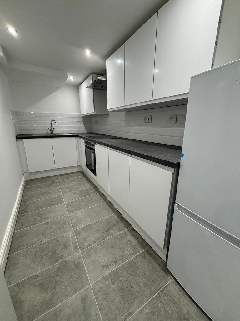1 bed flat to rent Osborne Road, Manchester M19